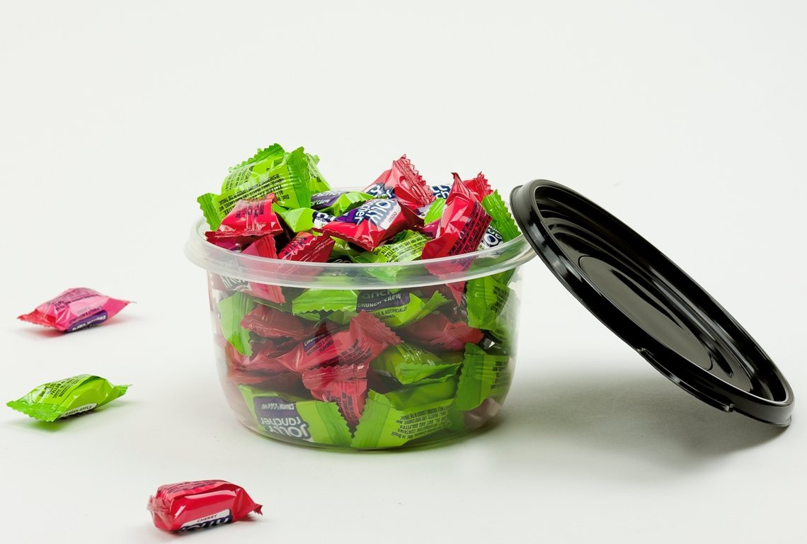30 Piece Plastic Food Container Set - 15 Plastic Storage Containers with Black Lids
